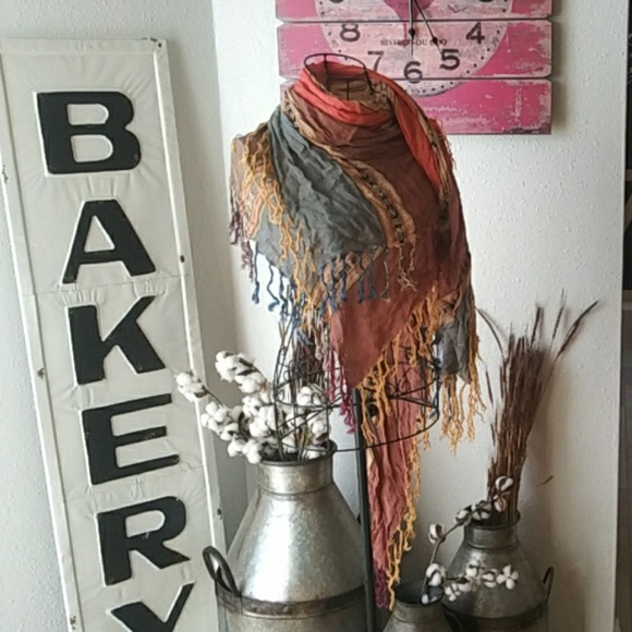 NWOT 29 Palms square scarf - Picture 2 of 3